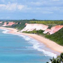 Arraial d Ajuda: onde ficar, praias, bares e vida noturna